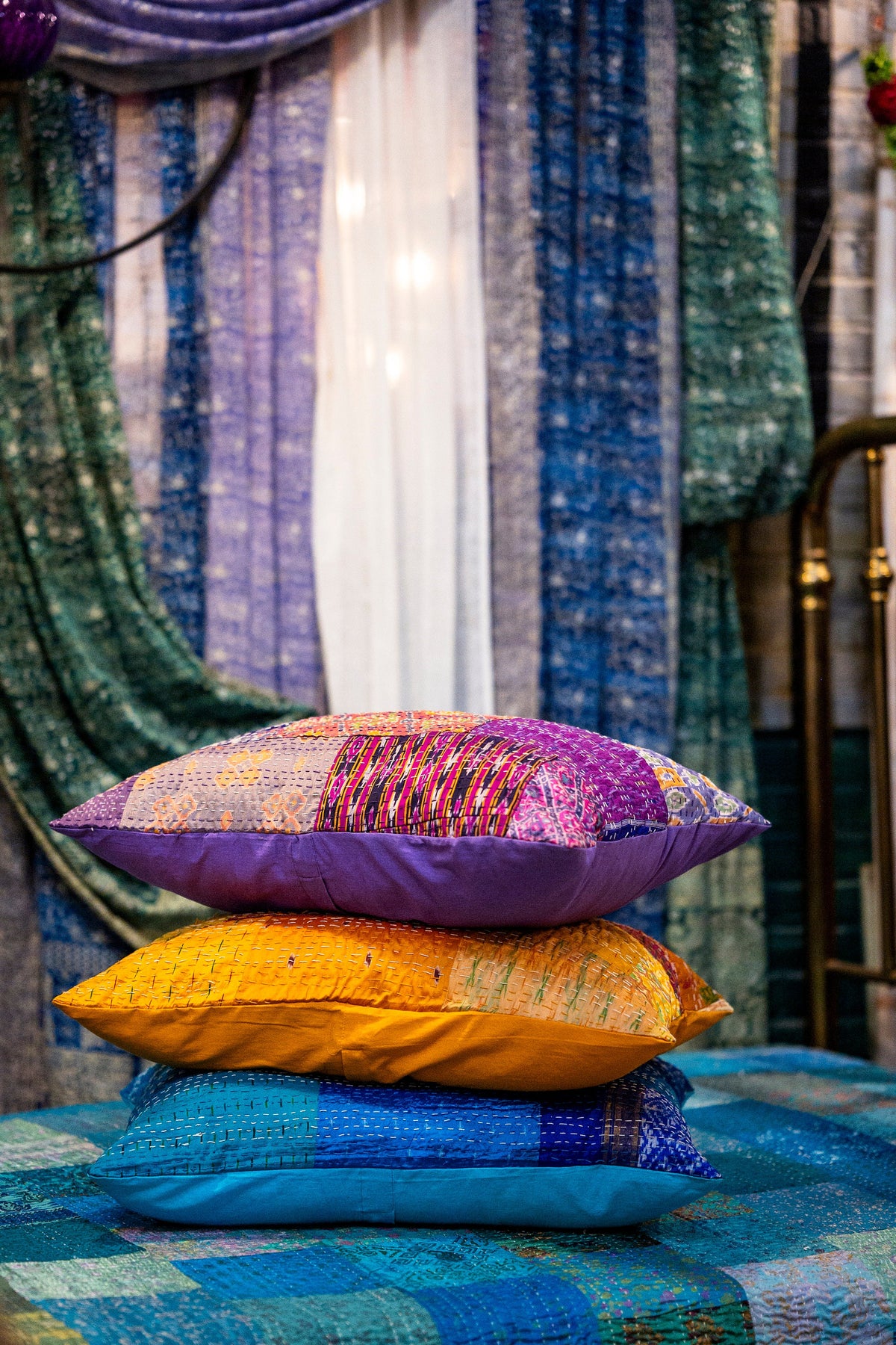 Brilliant Collection Vintage Silk kantha Bedspread Boho Chic Original Bedding Home Textiles Indian Sari Quilt Tapestry Bedroom Decor